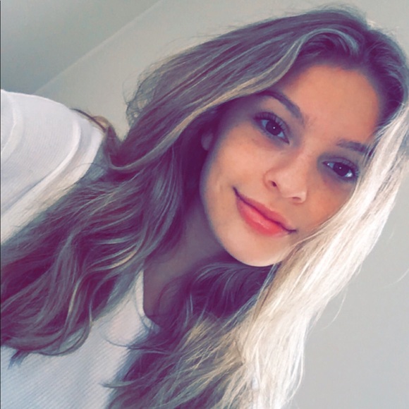 Meet your Posher, Rachel - Picture 1 of 1